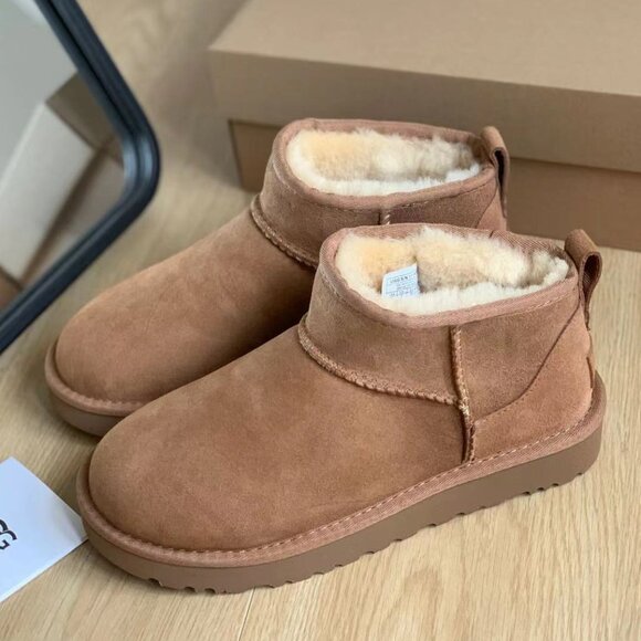 UGG Women's Fashion Shoes
